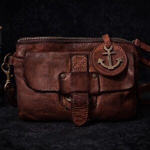 Vintage Brown Leather Women's Belt Bag